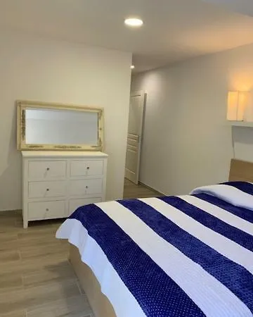 Mini *